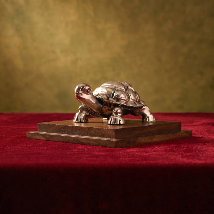 999 Silver Tortoise Idol