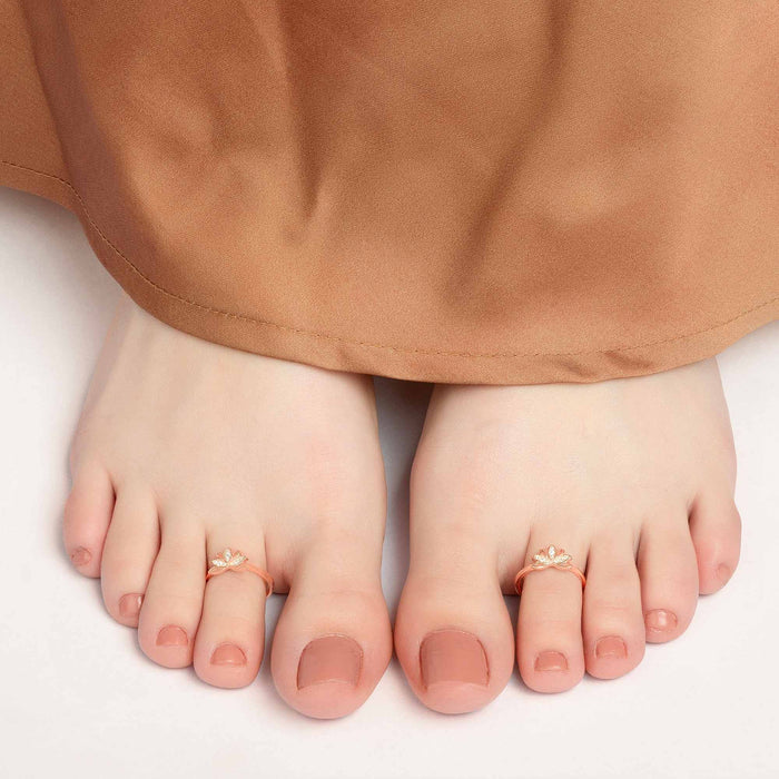 Blossom Whirl Toe Ring