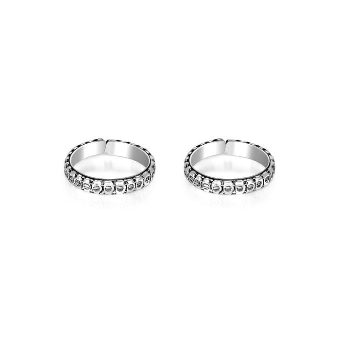 Circular Harmony Oxidized Toe Ring