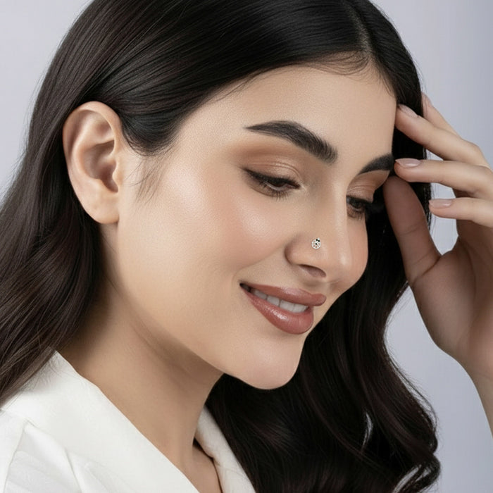 Crest Cluster Silver Nose Pin