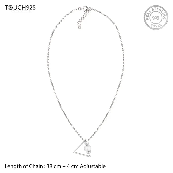 Graceful Triangle Pearl Necklace