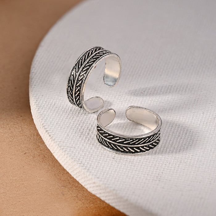 Line Motif Toe Ring