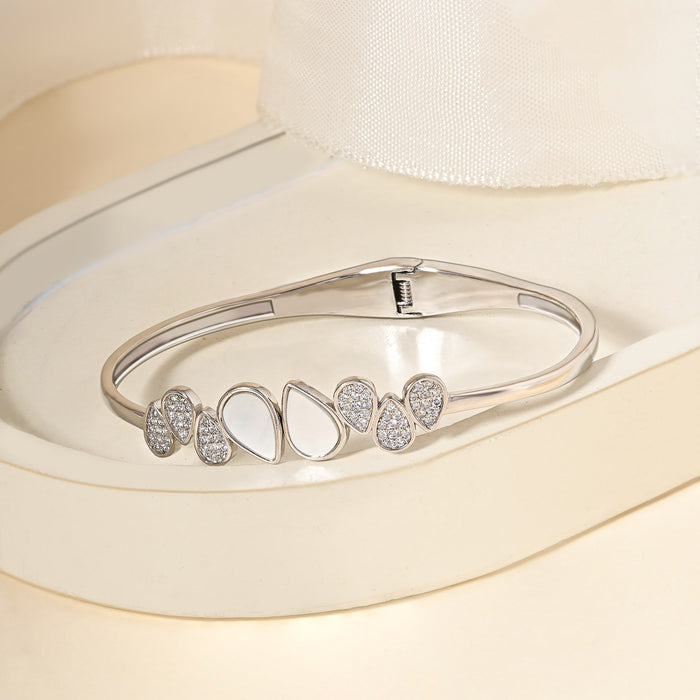 Luminous Ovals Kada