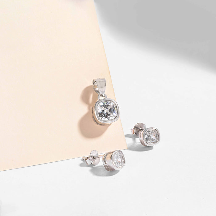 Solitaire Pendant Set