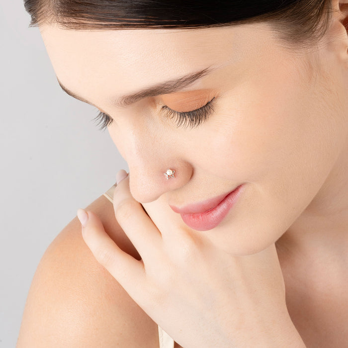 Starry Pearl Spark Nose Pin