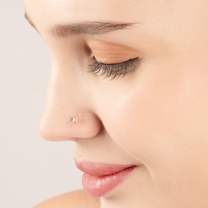 Twinkle Dot Nose Pin